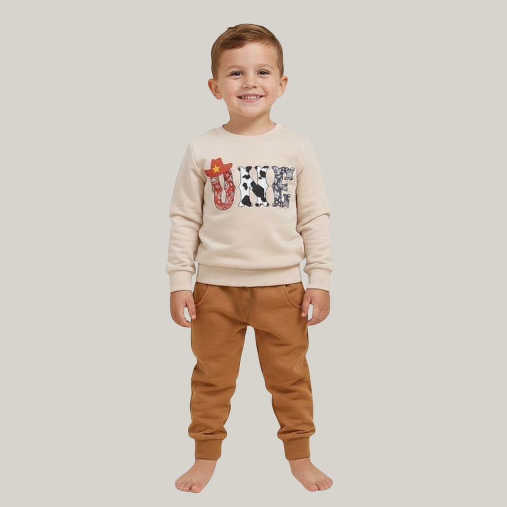 Une Winter Premium Sweatshirt and Joggers